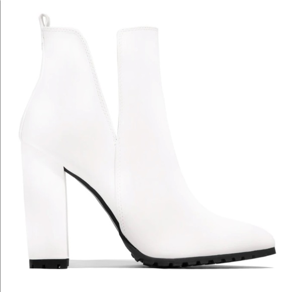 Brand New in the box! White Ankle High Block Chunky Heel Booties - Picture 7 of 13